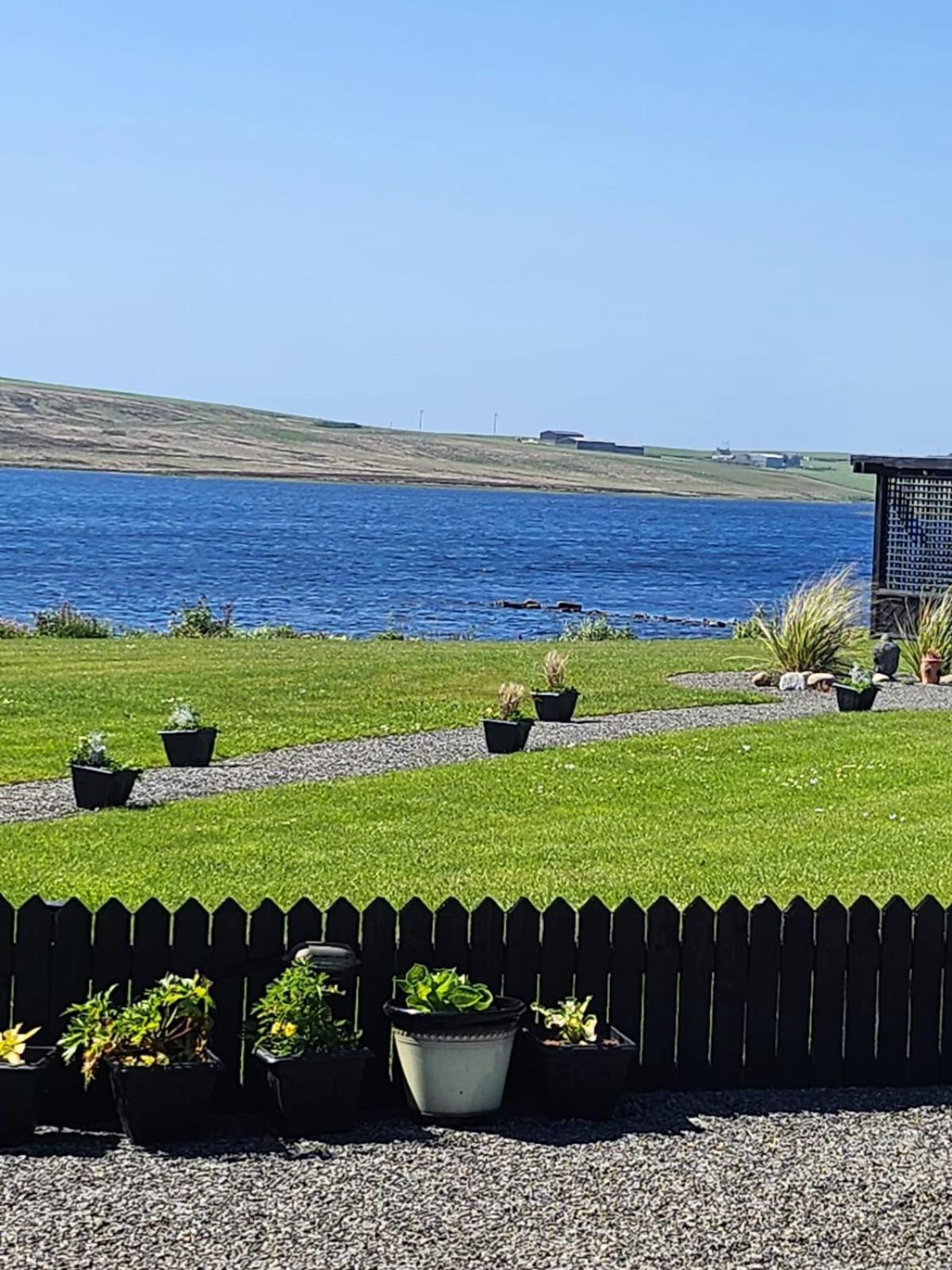 Lochview Apartment Swannay Екстериор снимка