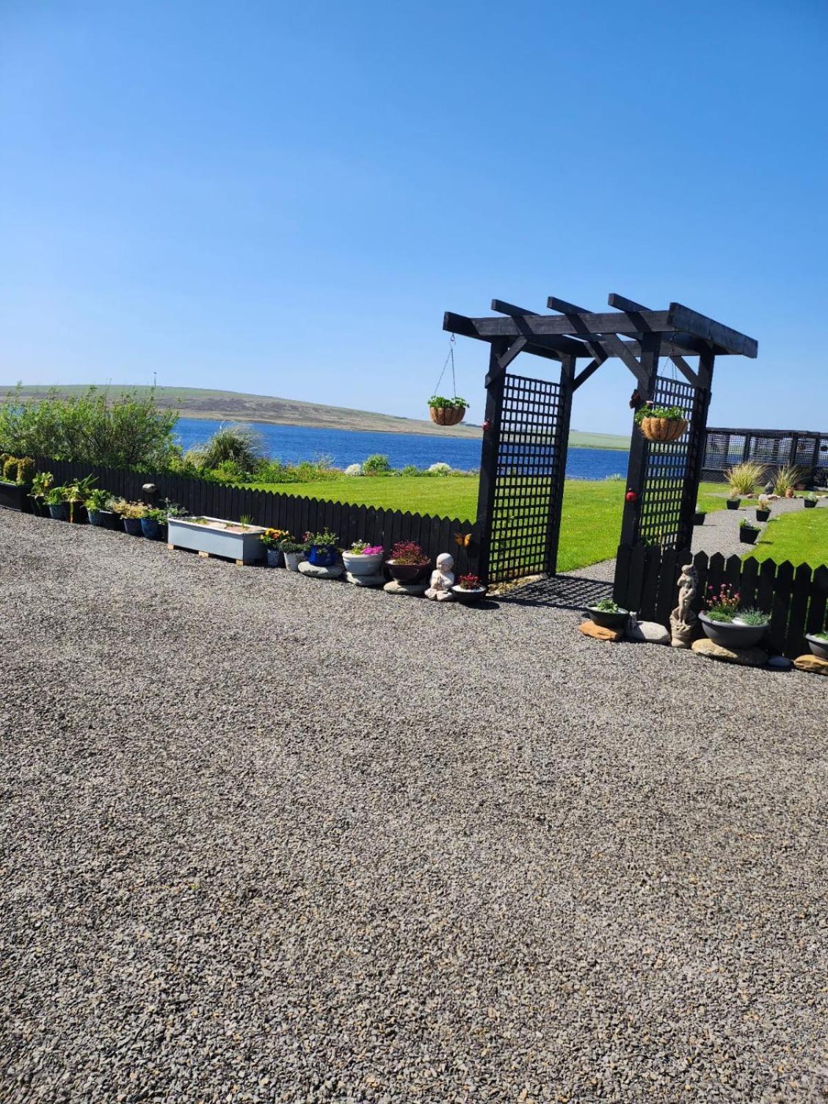 Lochview Apartment Swannay Екстериор снимка